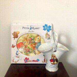 The world of Beatrix Potter vase 2002 and Peter Rabbit Book with One Puzzle